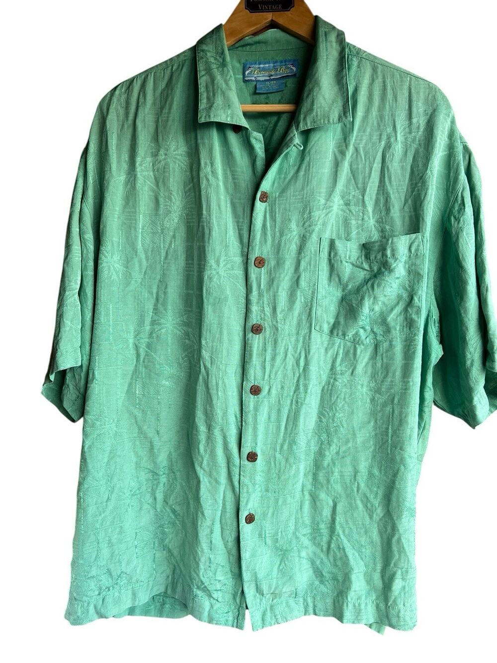 100% Silk Green Size XL Hawaiian Camp Shirt Palm Trees Embossed Chest 51 inch